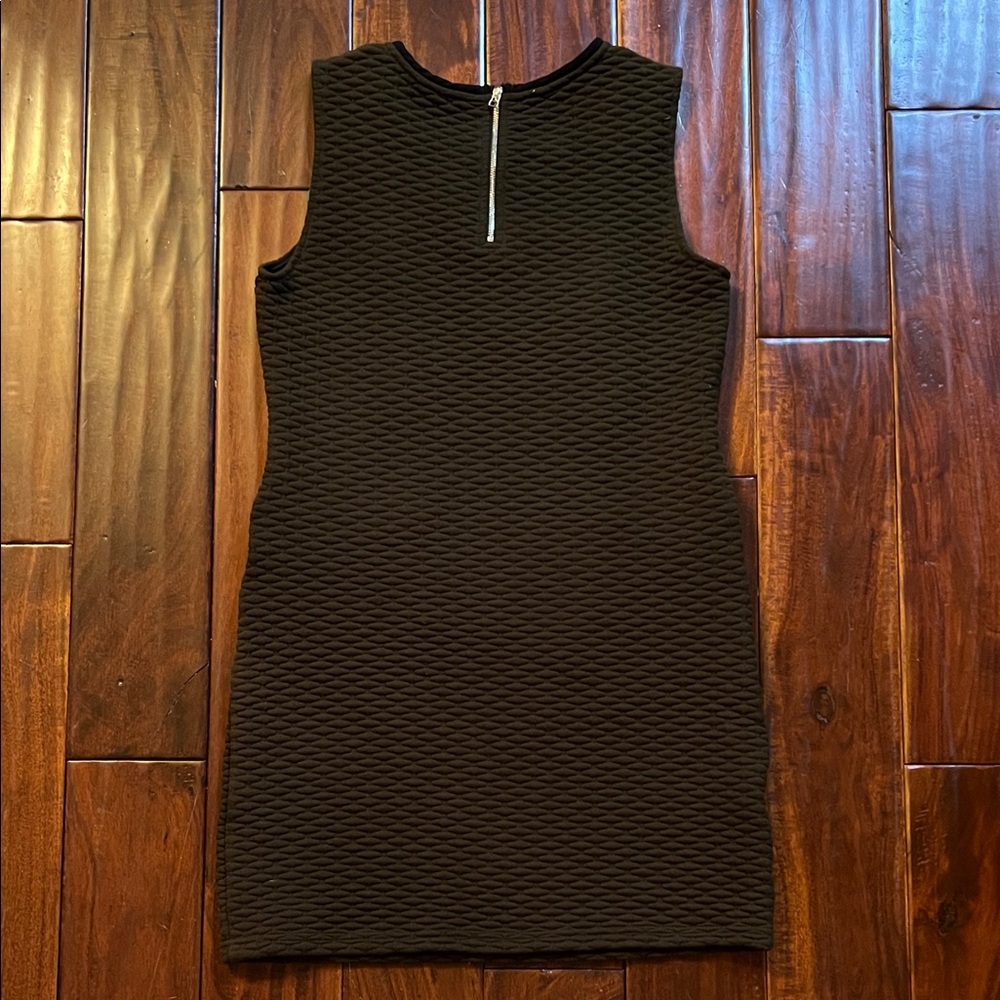 Color Block- Textured Mini Dress - Picture 2 of 4